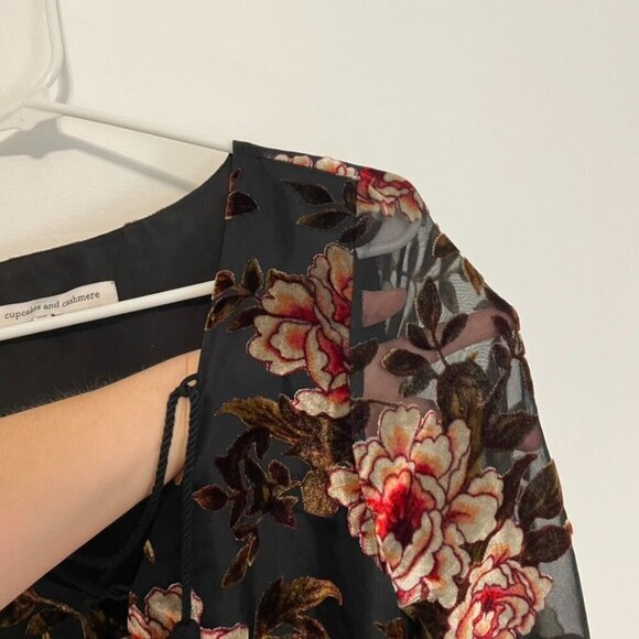 CUPCAKES AND CASHMERE ANTHROPOLOGIE Valda Velvet Burnout Dress Black Bell Sleeve - Picture 7 of 14